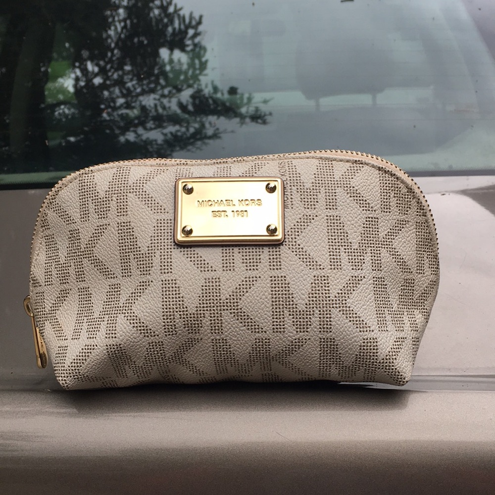 Michael Kors make up bag